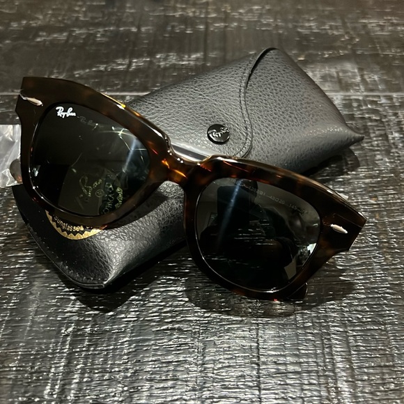 New Tortoise State Street Sunglasses - Picture 1 of 6